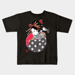 Tattooed geisha smoking Kids T-Shirt